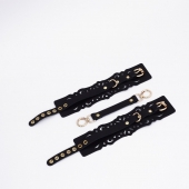 Черный кожаные оковы с узорами и золотистой фурнитурой - Crazy Handmade - купить с доставкой в Норильске