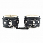 Оковы на руки со светлым подкладом - БДСМ Арсенал - купить с доставкой в Норильске