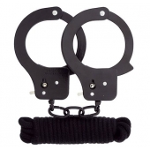 Чёрные наручники из листового металла в комплекте с веревкой BONDX METAL CUFFS LOVE ROPE SET - Dream Toys - купить с доставкой в Норильске
