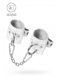 Белые мягкие кожаные наручники с люверсами - Pecado - купить с доставкой в Норильске