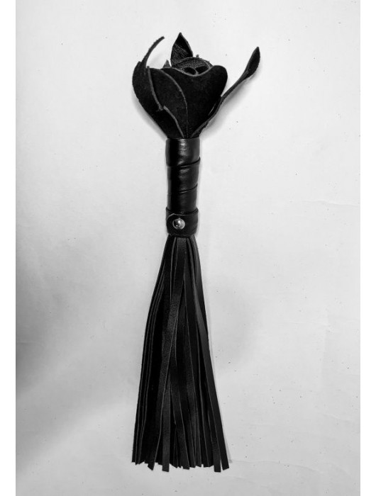 Черная кожаная плеть с розой в рукояти - 40 см. - БДСМ Арсенал - купить с доставкой в Норильске
