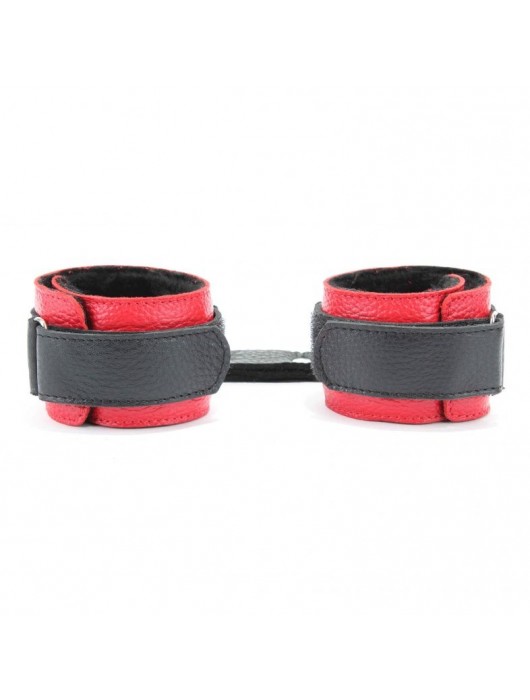 Красно-чёрные кожаные наручники с меховым подкладом - БДСМ Арсенал - купить с доставкой в Норильске