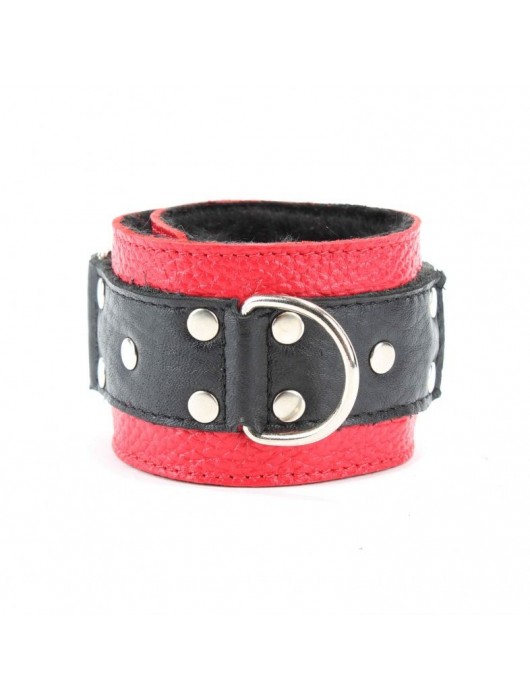 Красно-чёрные кожаные наручники с меховым подкладом - БДСМ Арсенал - купить с доставкой в Норильске