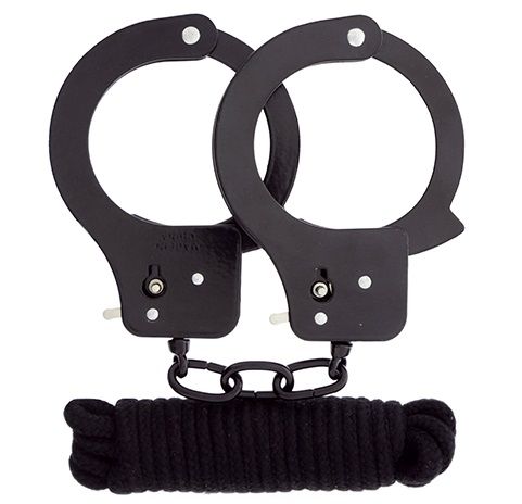 Чёрные наручники из листового металла в комплекте с веревкой BONDX METAL CUFFS LOVE ROPE SET - Dream Toys - купить с доставкой в Норильске